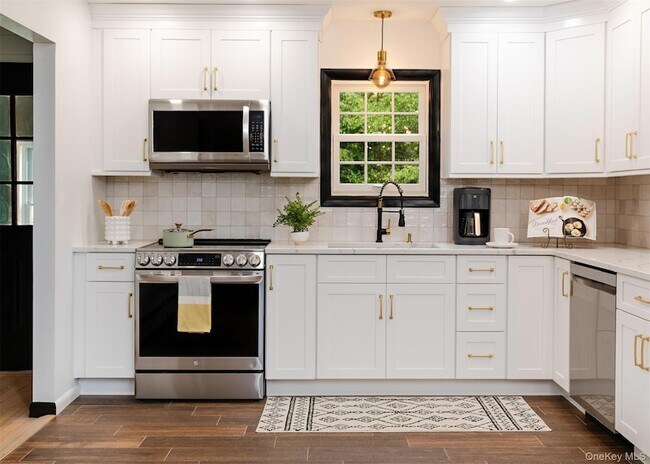 Foto del edificio - 81 Ryerson Rd