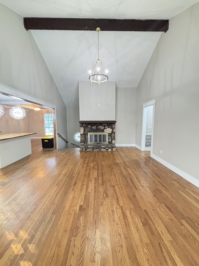 Building Photo - 1220 Tahiti Cir