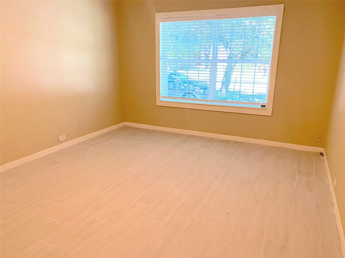 Foto principal - 4001 Austin St