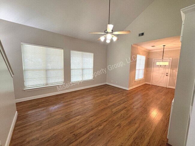 Building Photo - 3BD/3BA FOR RENT