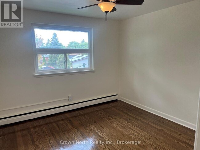 Building Photo - 239 Montrave Ave