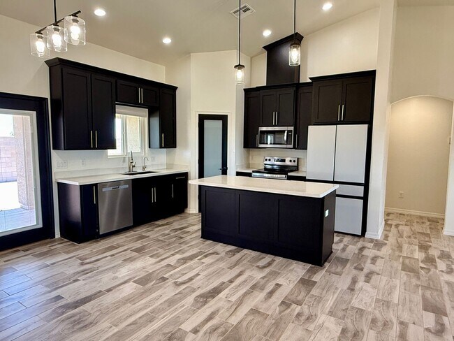 Foto del edificio - San Luis Corner Lot home with a Large Master Suite - 3 Bed 2 Bath Split Floor Plan
