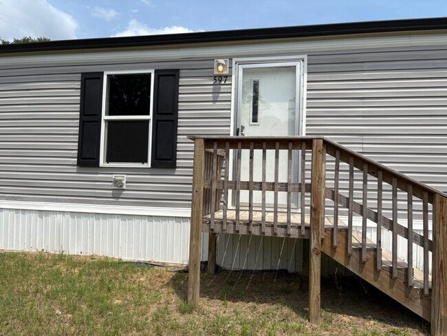 Foto del edificio - 597 FM 3228