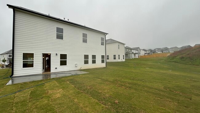 Building Photo - 415 Pointe N Dr