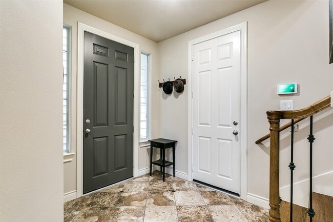 Building Photo - 5742 Kiam St