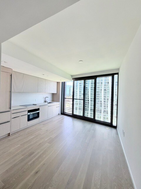 Sala de estar/cocina - 333 Ward Ave