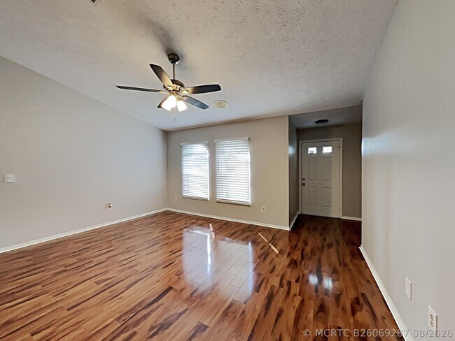 Foto del edificio - 4215 SW Jarmer Rd