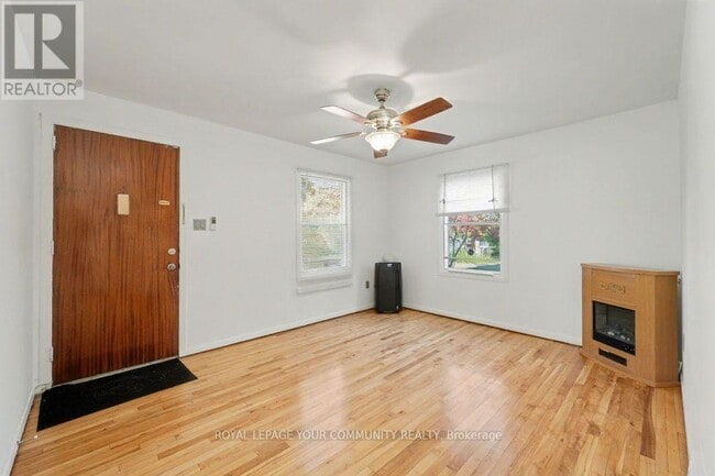 Building Photo - 967 Merivale Rd