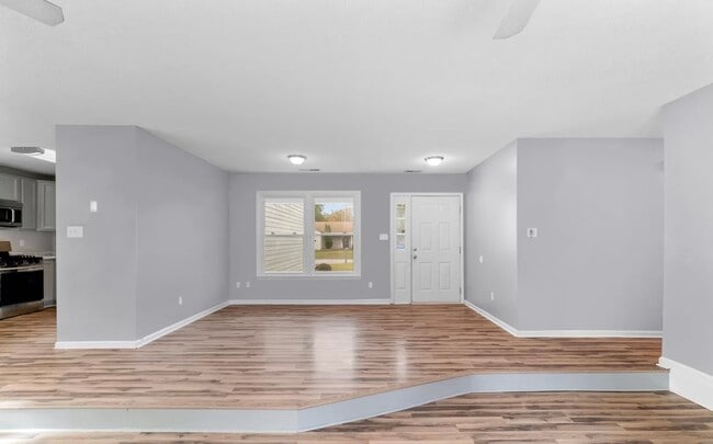 Foto del edificio - 2456 Saddleridge Dr