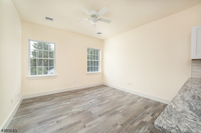 Building Photo - 5669 Berkshire Valley Rd