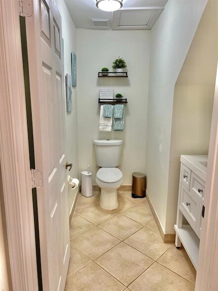 Building Photo - 3350 Turtle Cove