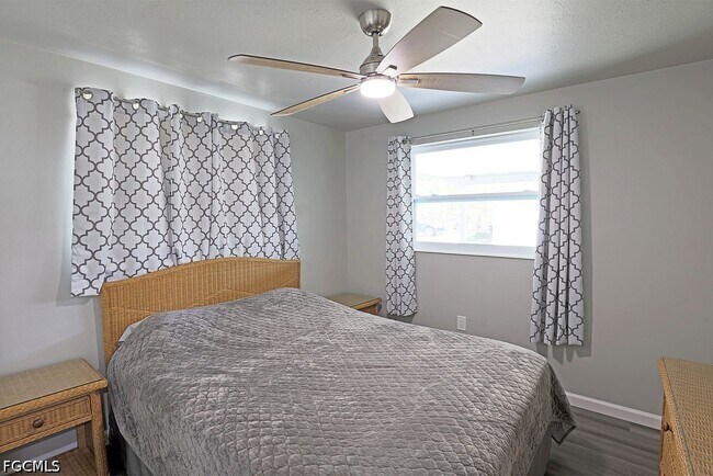 Foto del edificio - 2184 Arden St