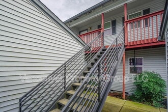 Building Photo - 4000 NE 109th Ave