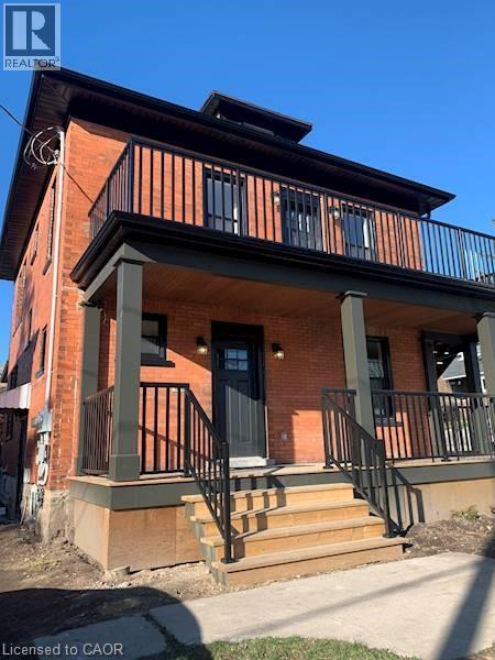 Building Photo - 806 Duke St