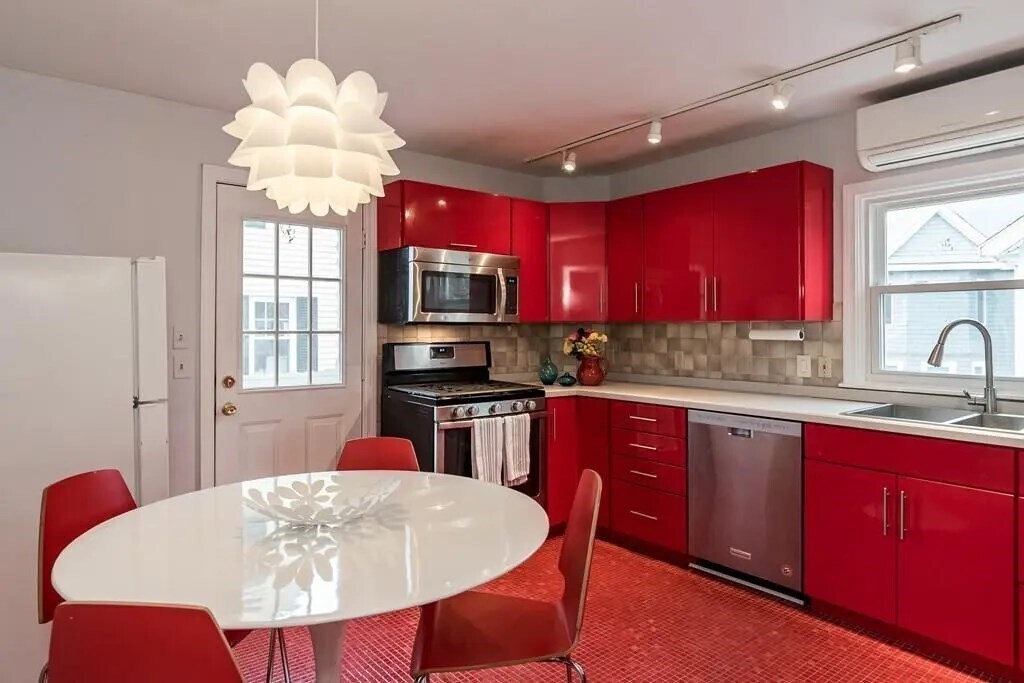 96 Norwood Ave Unit 2, Newton, MA 02460 Condo for Rent in Newton, MA