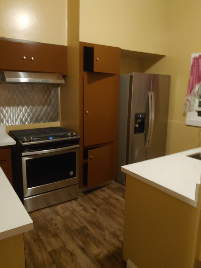 Kitchen - 4810 Shattuck Ave
