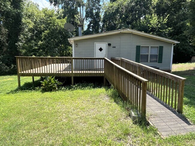 Foto del edificio - Quiet living 3 bed, 2 bath Ranch near Mint Hill
