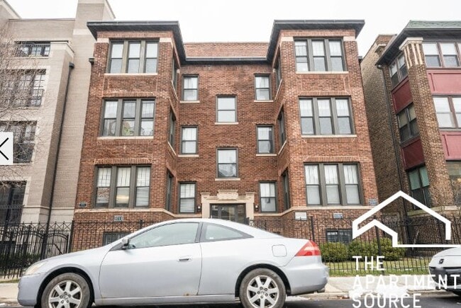 Photo - 3711 N Wilton Ave Apartment
