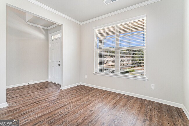 Foto del edificio - 2349 Hanover Woods Rd