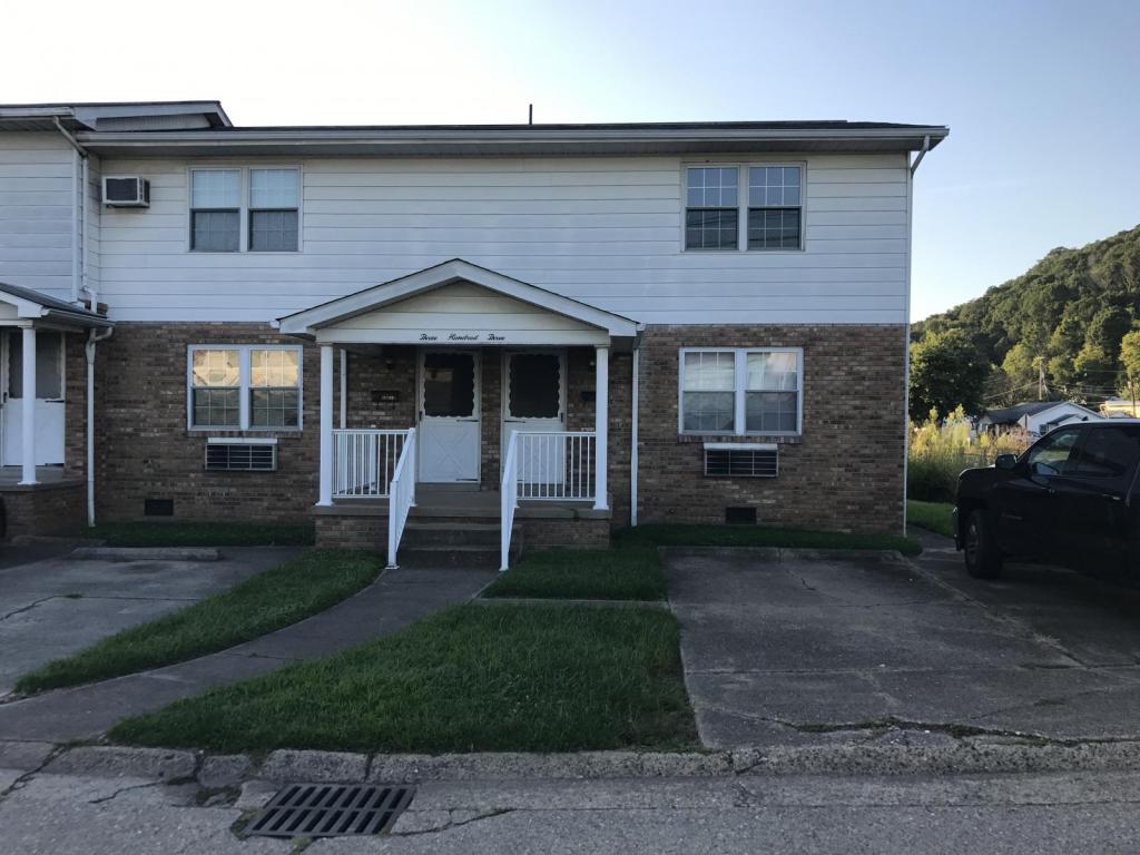Primary Photo - 303 Walker Ave