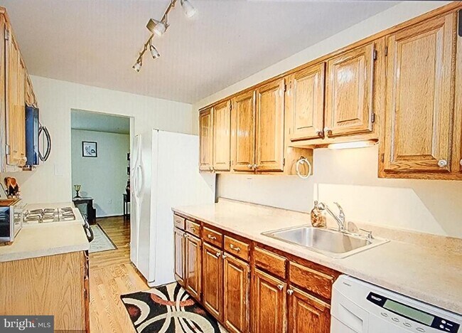 Foto del edificio - 14427 Four Chimney Dr