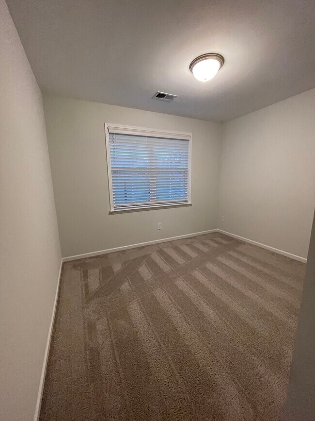 Foto del edificio - 840 Orchard Valley Ln