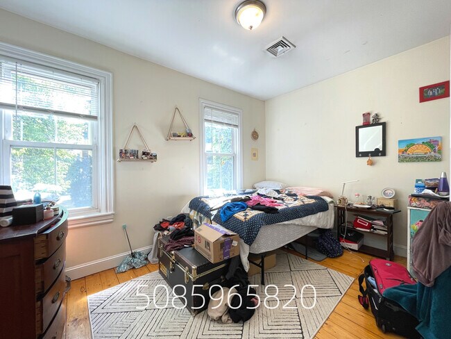Foto del edificio - 124 Browne St