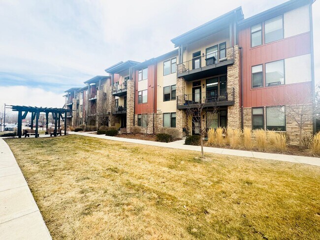 Foto del edificio - Gorgeous Flats at Rigden Farm 2bed 2bath Condo