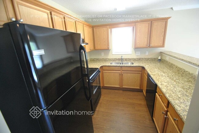 Building Photo - 3816 Pine Village Pl