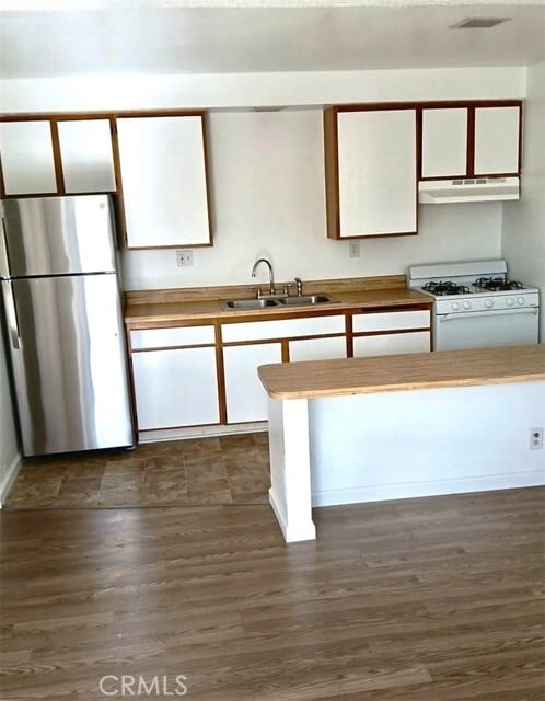 Foto del edificio - 16315 Juniper St