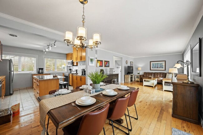 Building Photo - 8212-8298 98 Ave NW