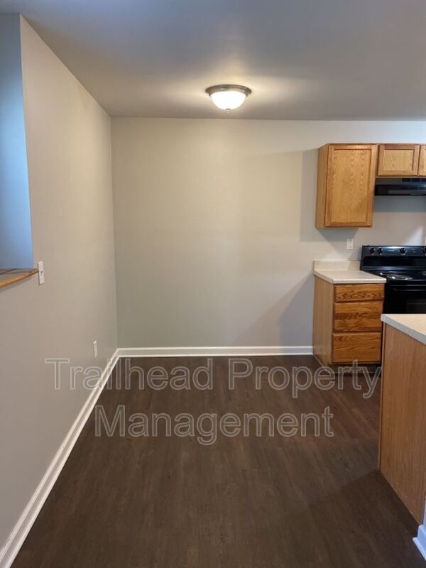 Foto del edificio - 8215 N Everton Ave