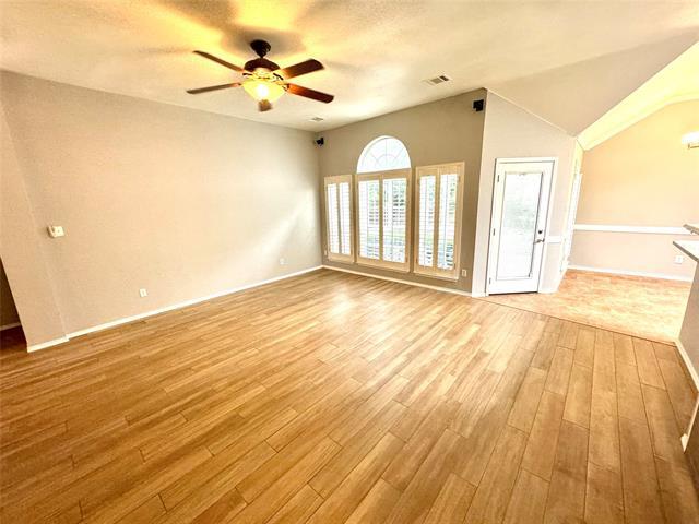 Foto del edificio - 10216 Mallory Dr