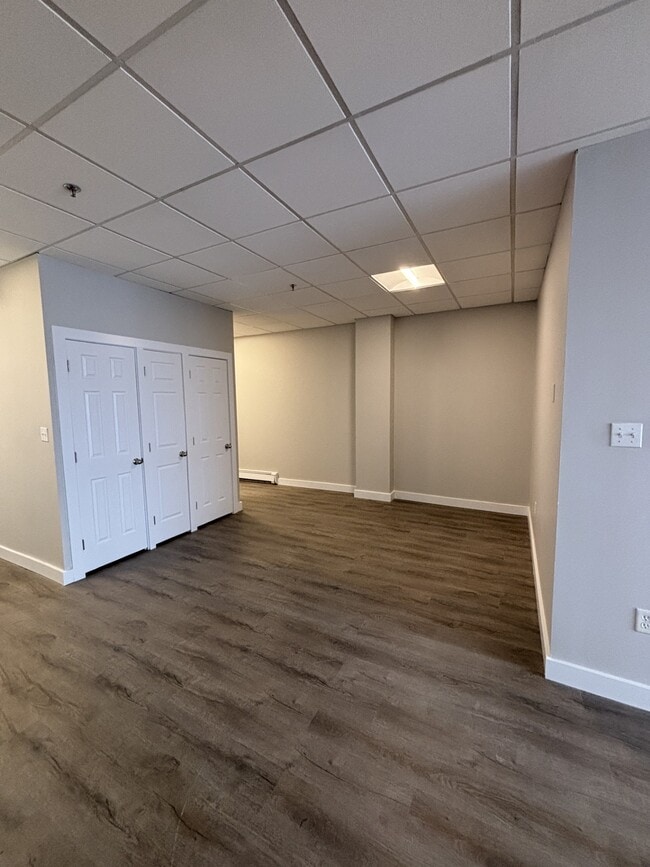 Building Photo - NEWLY RENOVATED ONE BEDROOM APARTMENT AVAILABLE - WELCOME TO SEACOAST TOWER