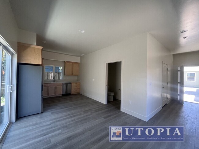 Foto del edificio - Brand New Beautifully Designed 2 Bedroom, 1.5 Bathroom Home in Westside Santa Cruz