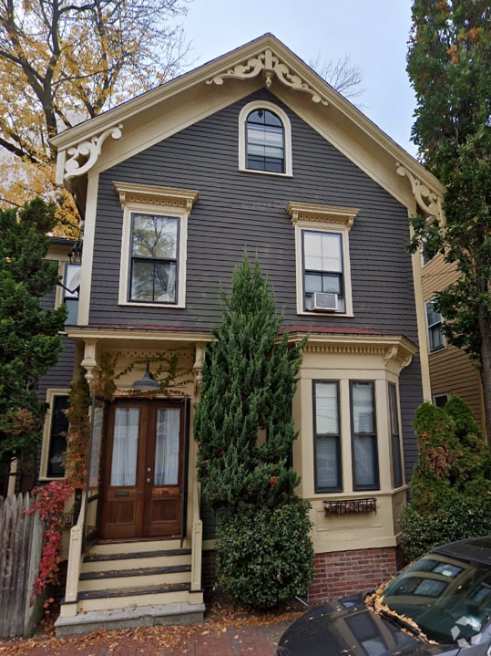Building Photo - 31 Athens St