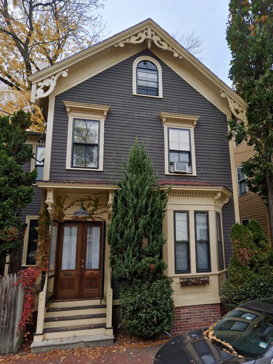 Foto principal - 31 Athens St