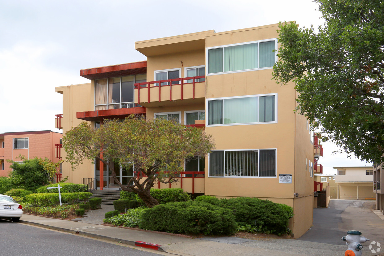 Foto del edificio - Fairland Court Apartments