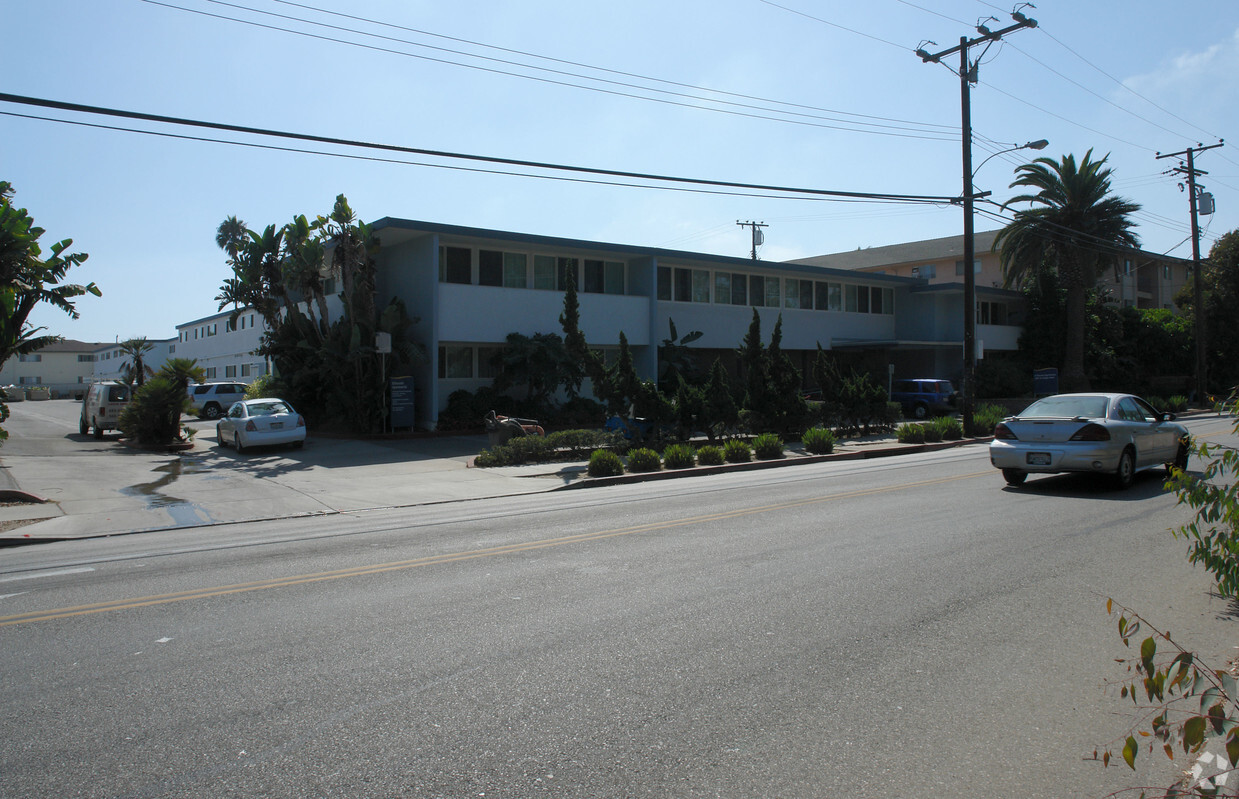 Primary Photo - El Dorado Apartments