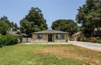 Building Photo - 1147 E Lemon Ave