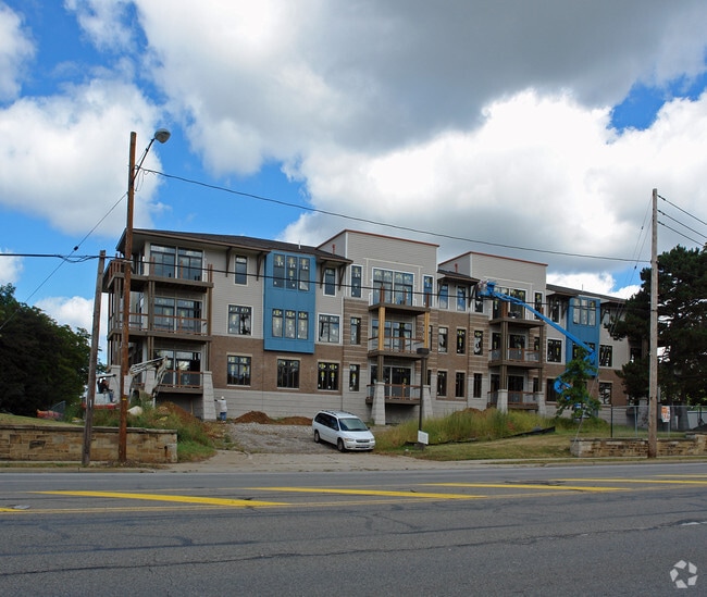 Building Photo - 3475 Mayfield Rd