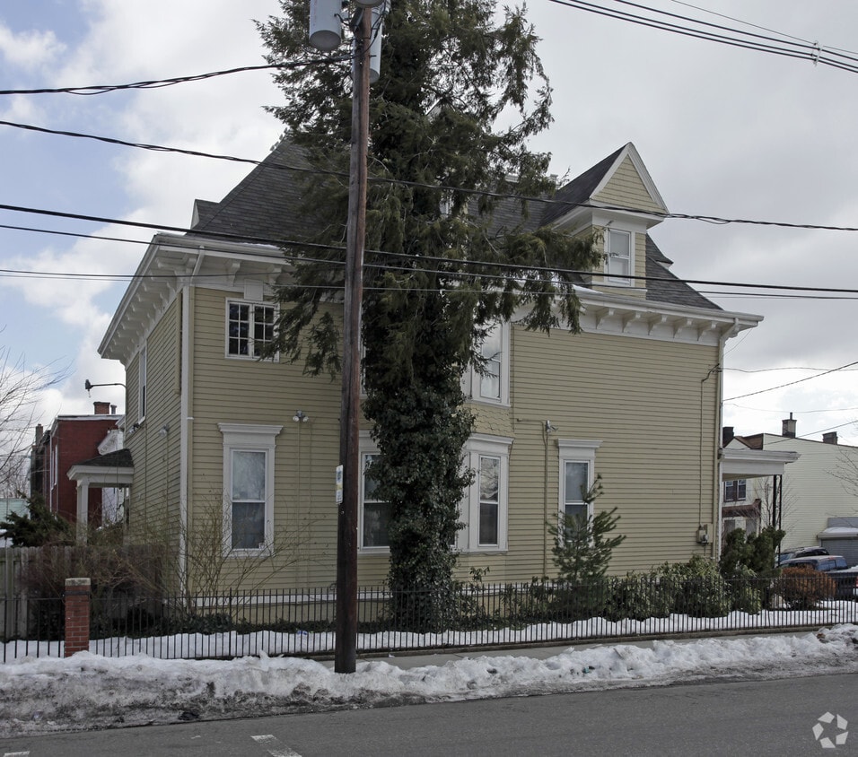 Building Photo - 130 Atlantic St