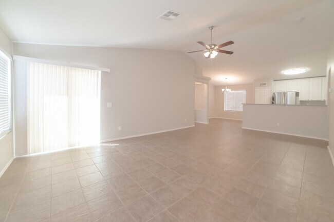 Foto del edificio - 12557 W Mandalay Ln