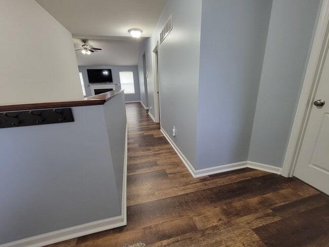 Building Photo - 5207 Footpath Ct