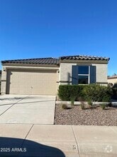 Building Photo - 2909 N Rosewood Ave