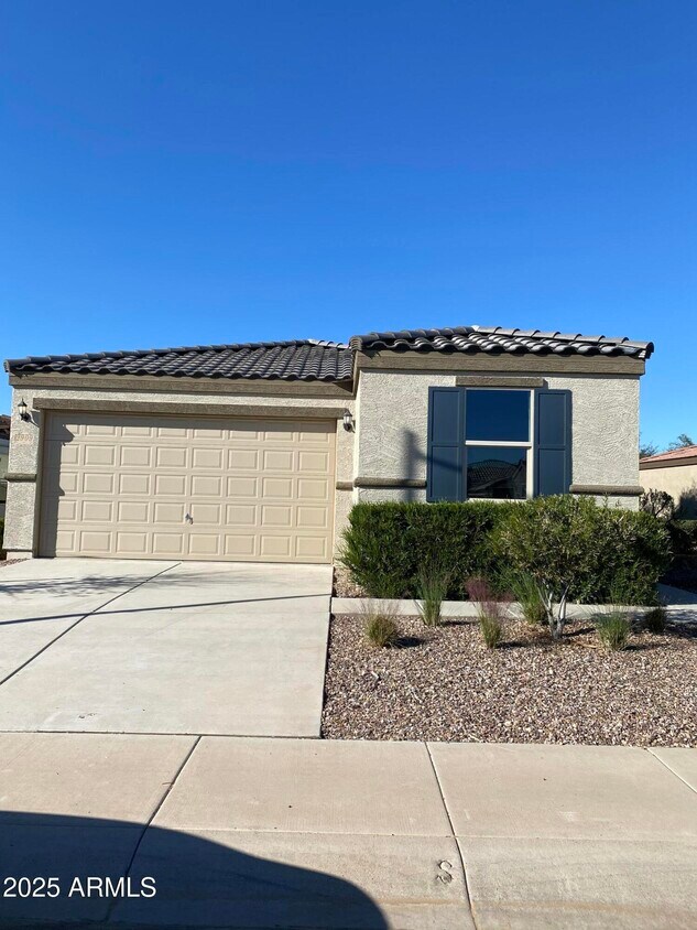 Foto principal - 2909 N Rosewood Ave