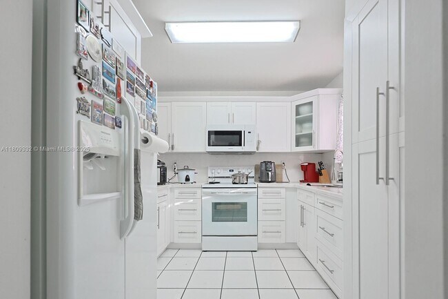 Foto del edificio - 2730 W 76th St