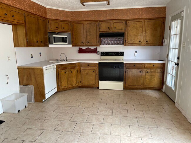 Foto del edificio - 2 Bedroom, 1.5 Bathroom, 2 Car Garage Cond...