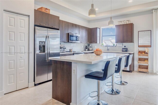 Foto del edificio - 10407 NW 82nd St
