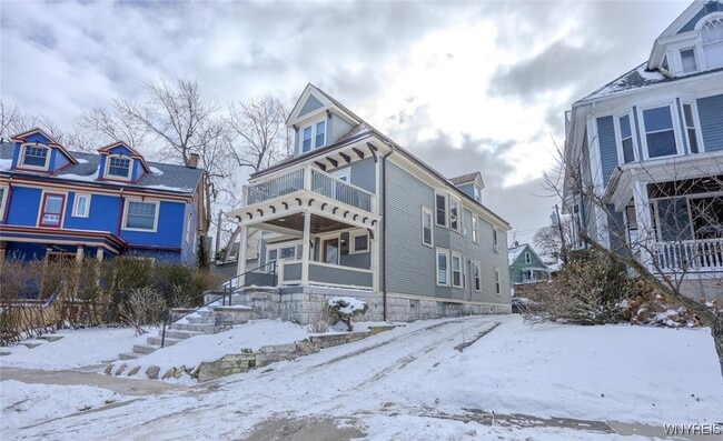 Foto del edificio - 507 W Delavan Ave